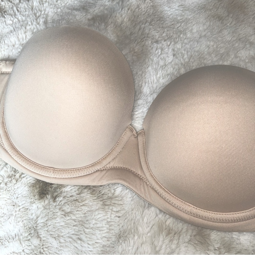 Wacoal - Red Carpet Full-Busted Underwire Convertible Strapless Bra - size 30DDD